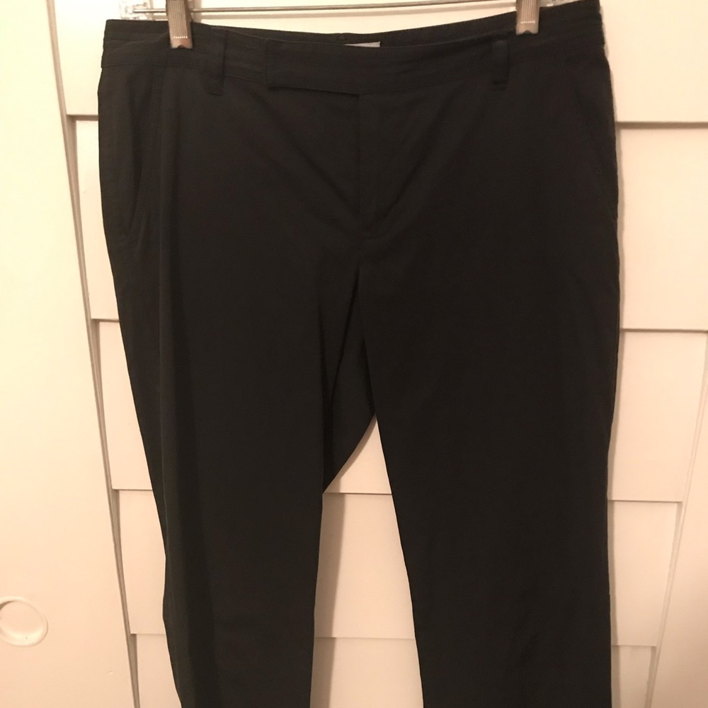 AX Cropped Pants